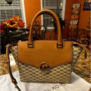 MICHAEL KORS❤️HUDSON NATURAL ACORN LARGE SATCHEL HANDBAG